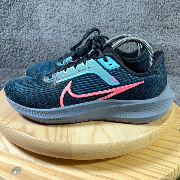 Nike Zoom Pegasus 40 Running Shoe Women Size 8.5 Blue Pink Gym Training Sneaker - Picture 1 of 9